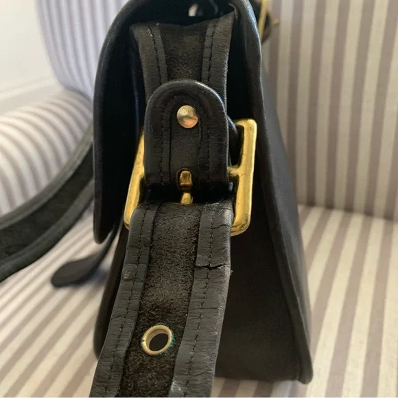 Vintage Coach Black Leather Shoulder Bag Purse 733-8099